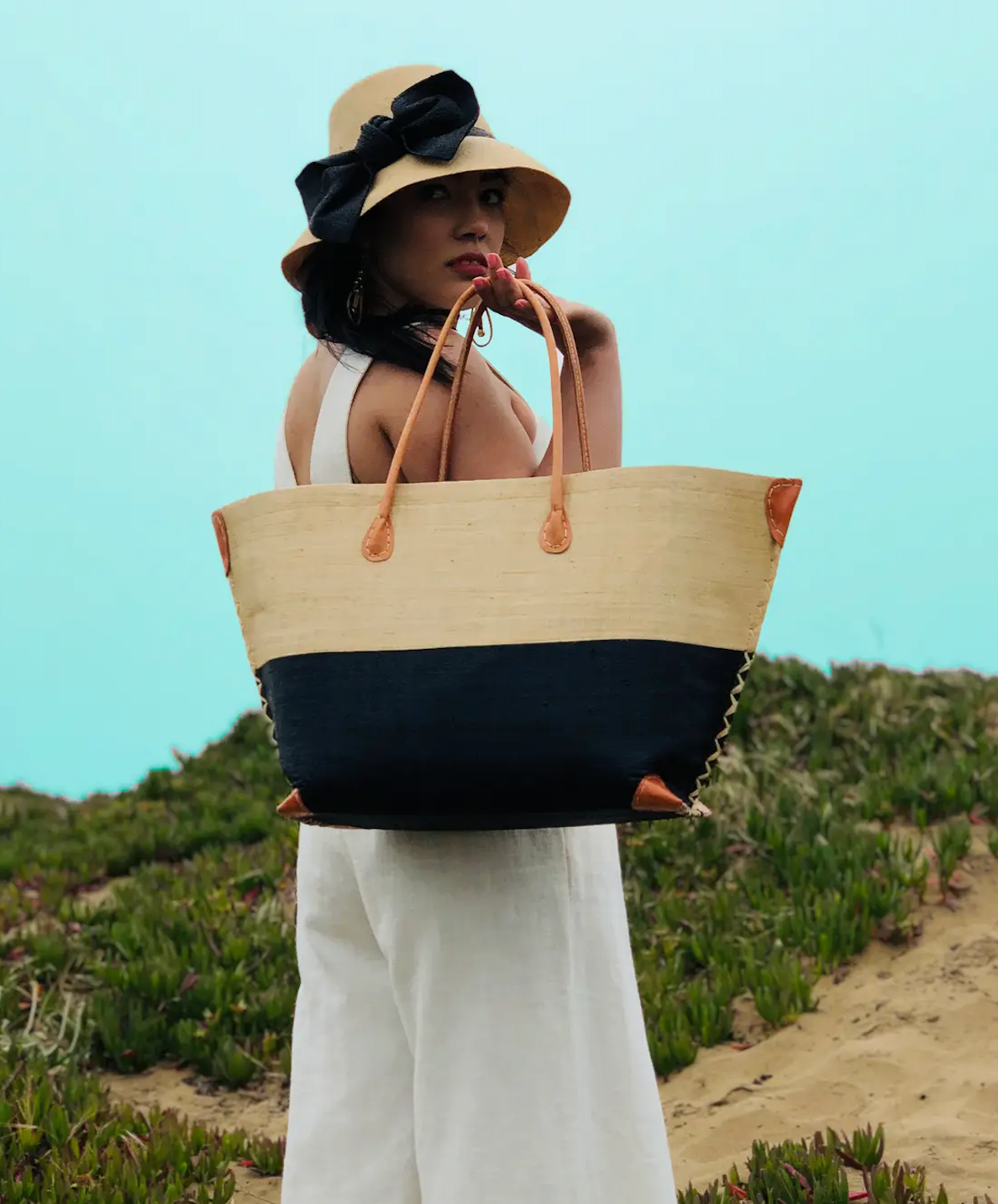 Bags, Totes & Wallets