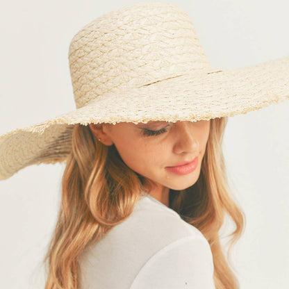 Trim Detailed Solid Straw Sun Hat